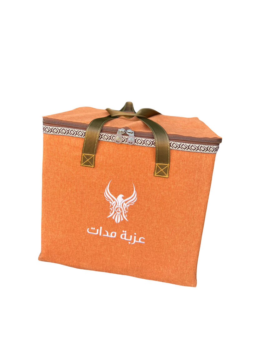 عزبة مدات الحر نقشة الدرعية لون عنابي قماش مخمل