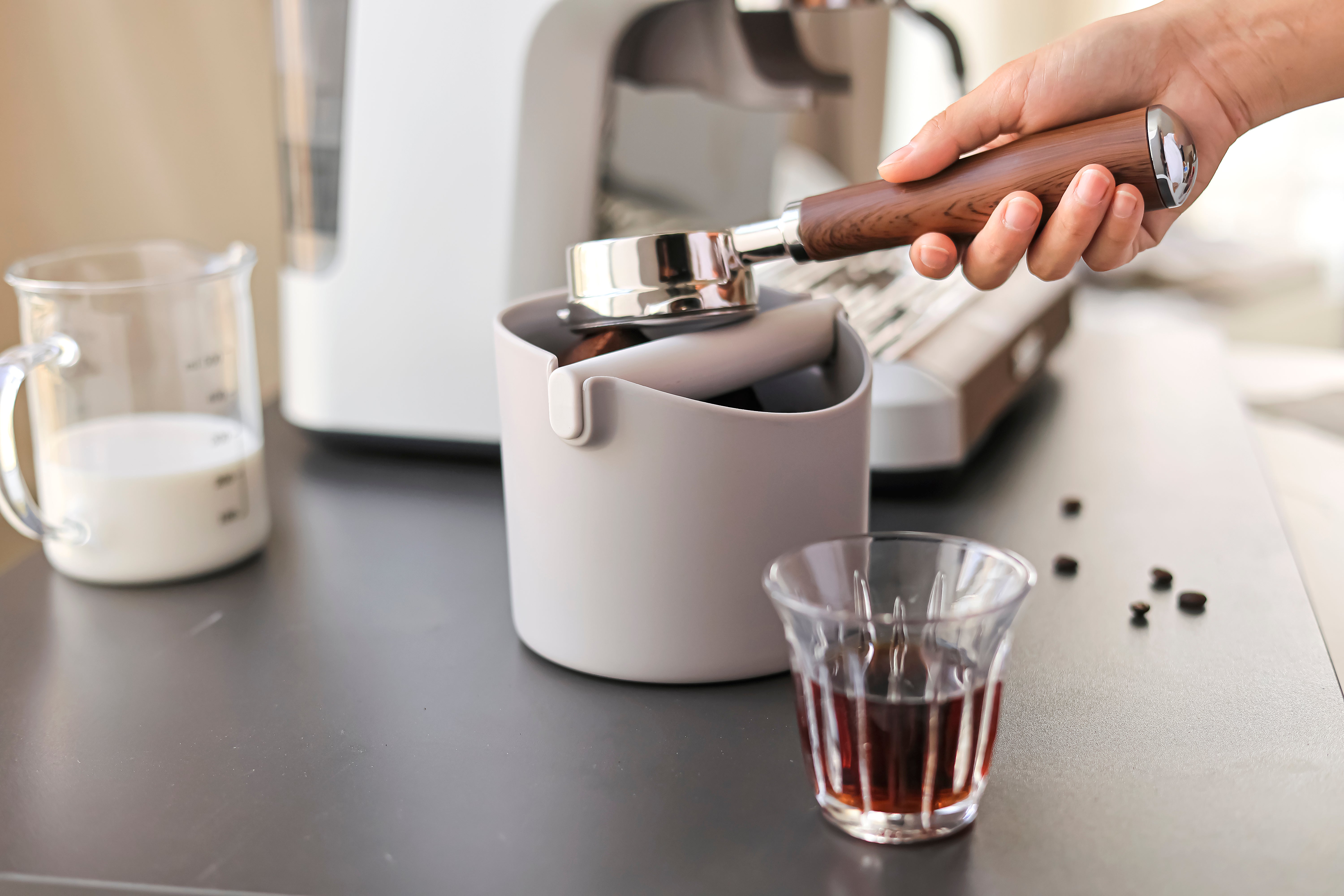 حاوية تفريغ القهوة من الحر