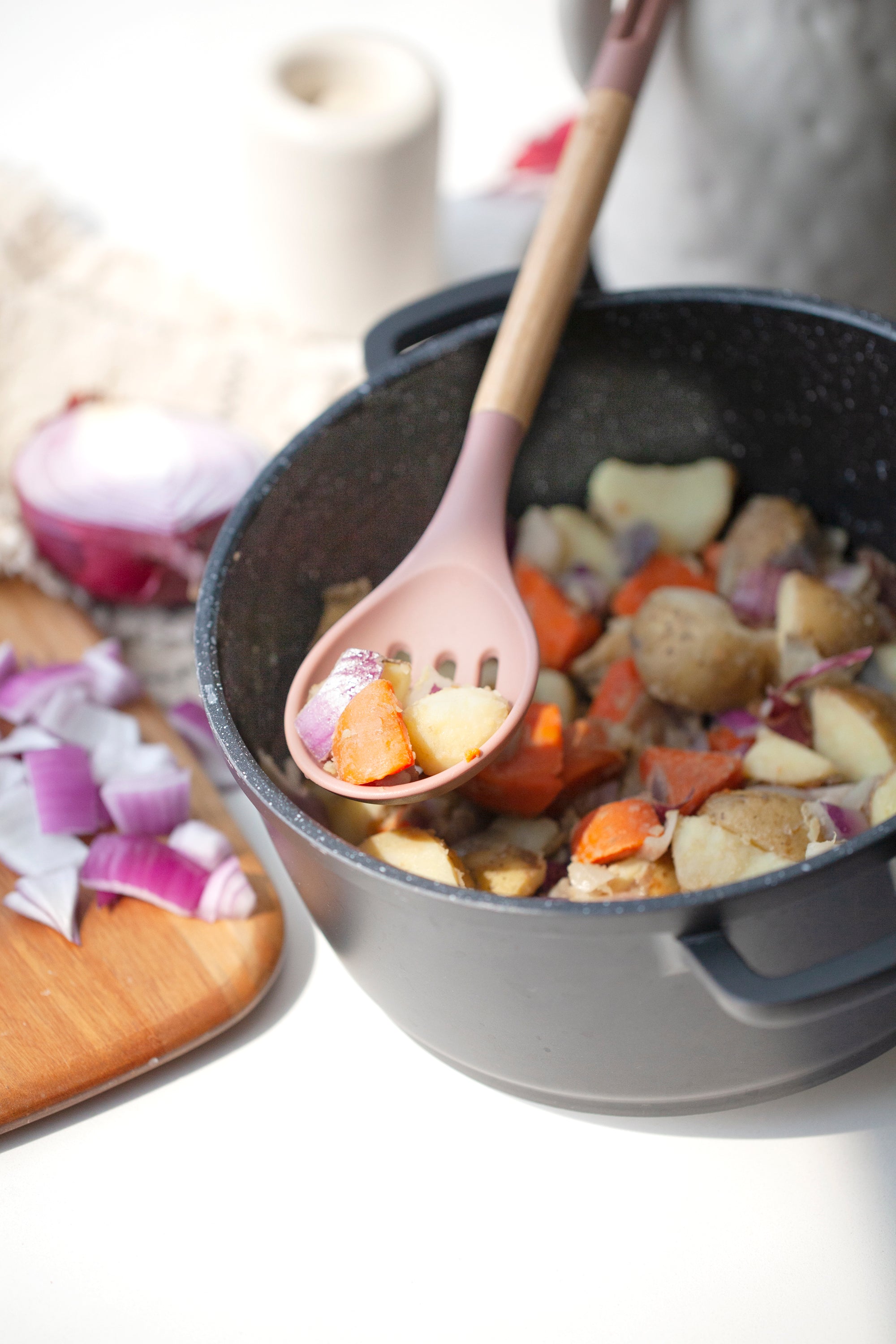 مغرفة نصفية من الحر